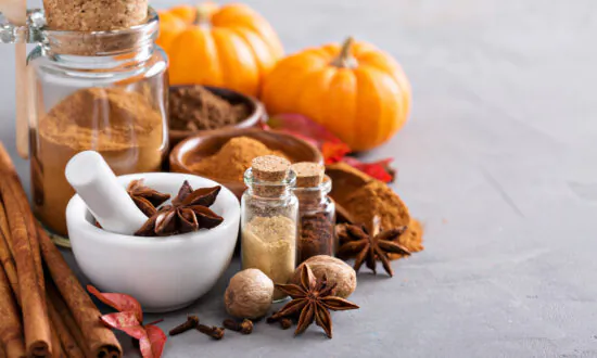 Homemade Pumpkin Spice (Recipe)