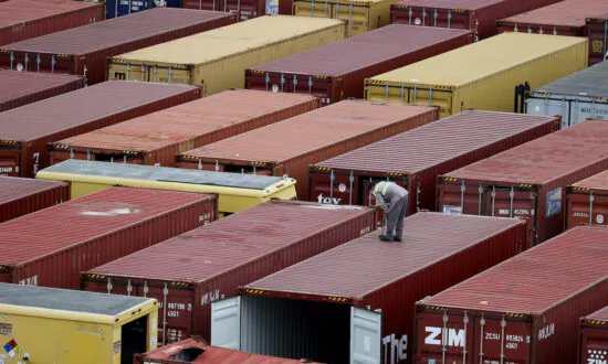 Supply Chain Predictions for 2022: A Mixed-Bag of Consumer Spending, Port Management, and Omicron