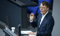 German Lawmakers Back Vaccine Mandate for Health Workers