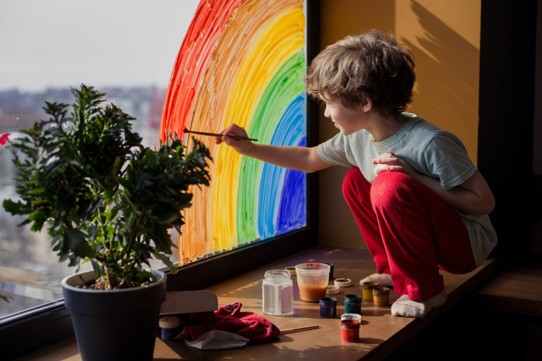 When life puts you in
lockdown, you can use
the opportunity to make
your mental and material
space more beautiful.
(Da Antipina/Shutterstock)