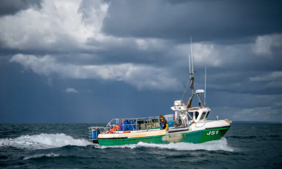 UK and Jersey Issue More Fishing Licences in Post-Brexit Row With France