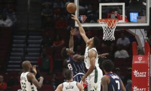 NBA Roundup: Giannis Puts on Show as Bucks End Rockets’ Streak thumbnail