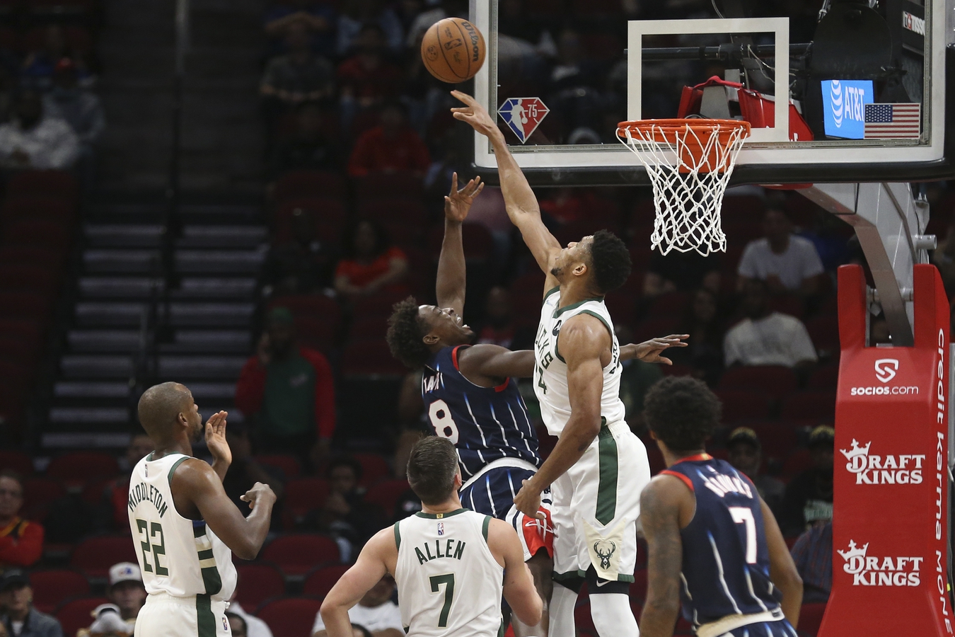 NBA Roundup: Giannis Puts on Show as Bucks End Rockets' Streak - Vimarsana News