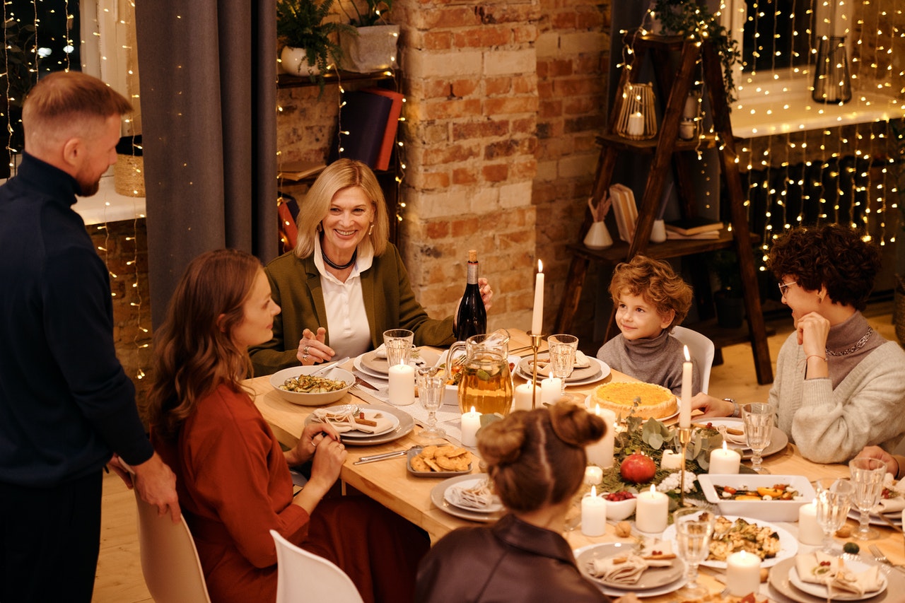 What to Schedule When Returning Home for the Holidays - Vimarsana News