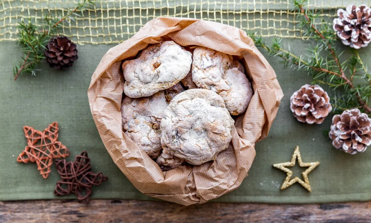 These Sienese cookies are a bit homely, but you'll forget all about the presentation at first bite. (Giulia Scarpaleggia)