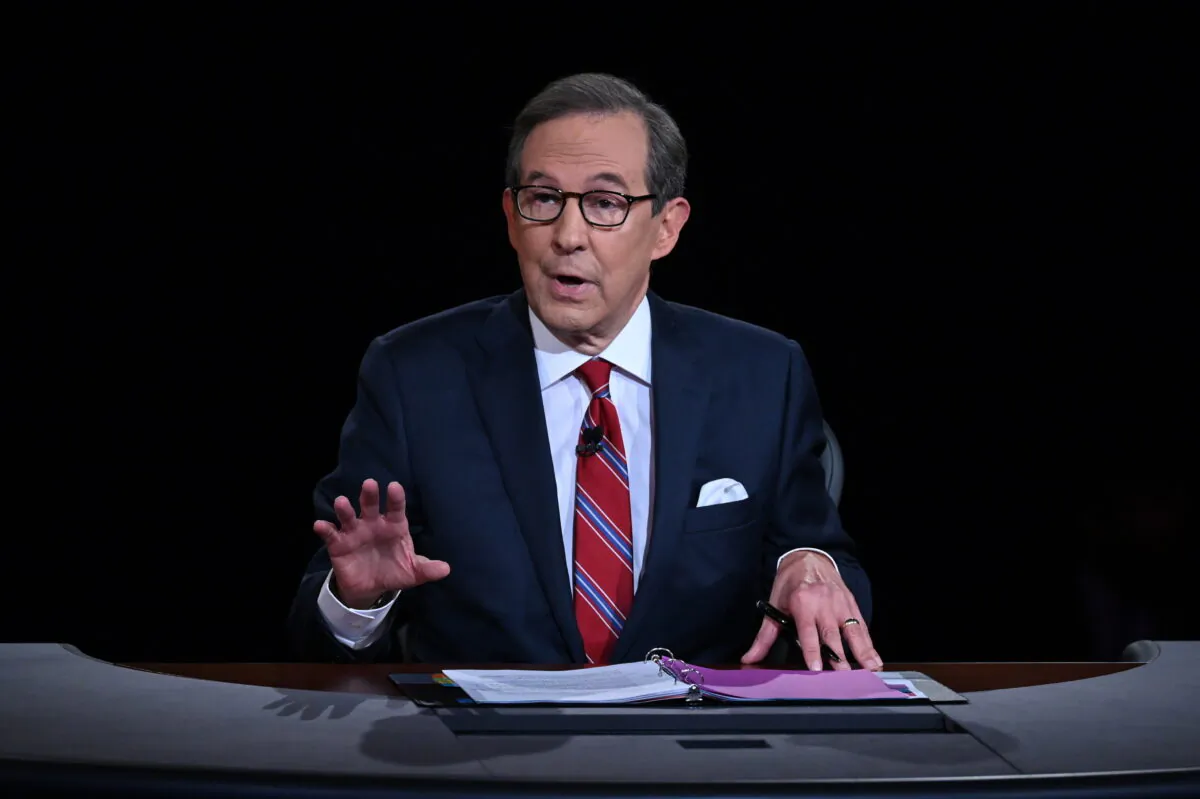 Chris Wallace in Cleveland, Ohio on Sept. 29, 2020. (Olivier Douliery/Pool via AP)