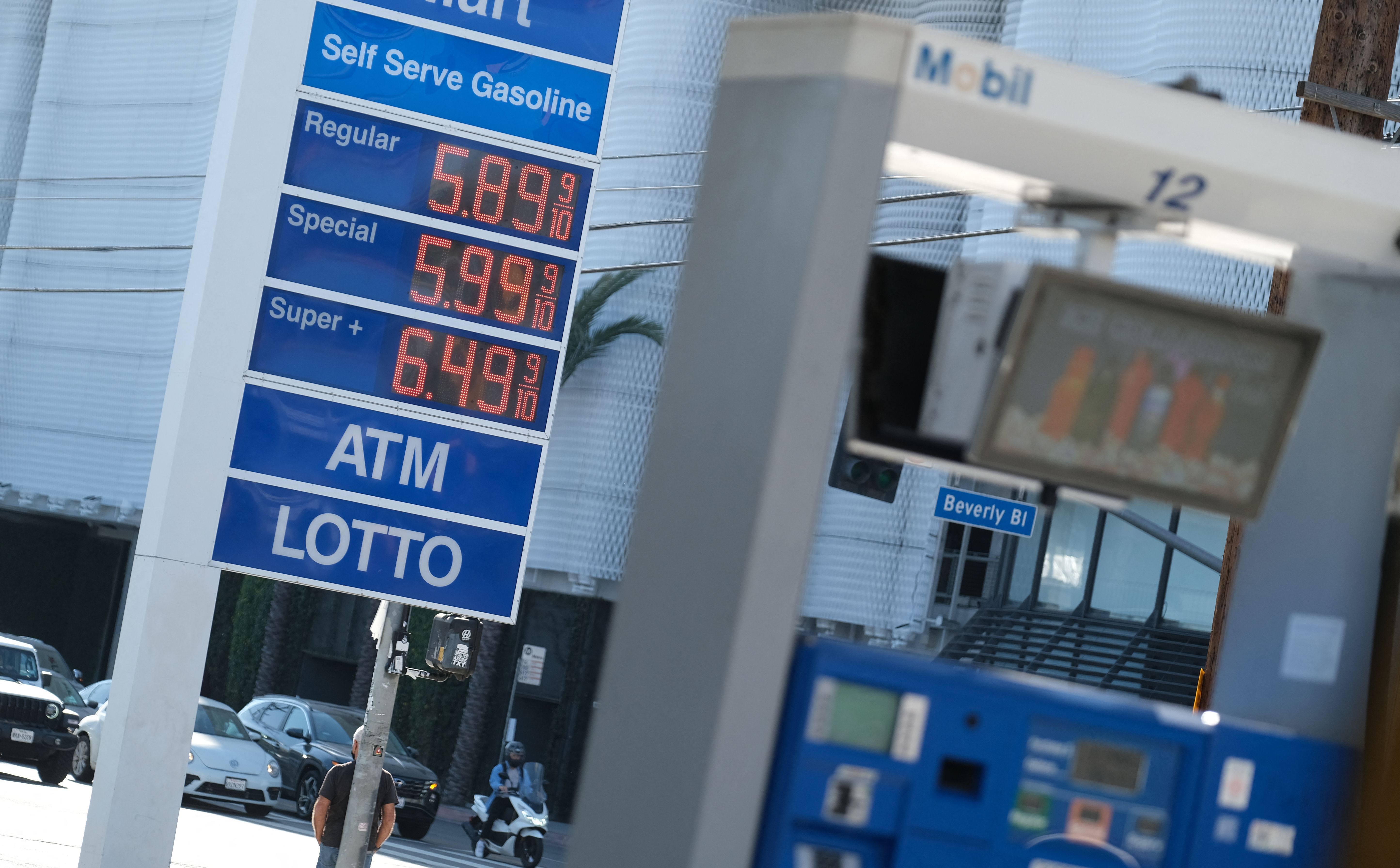 Small Businesses Raise Prices to Keep Up With Inflation - Vimarsana News