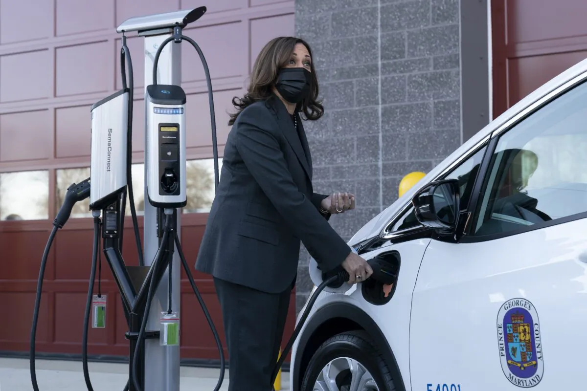 Vice President Kamala Harris charges an electric vehicle in Prince George's County, Md., on Dec. 13, 2021. (Manuel Balce Ceneta/AP Photo)