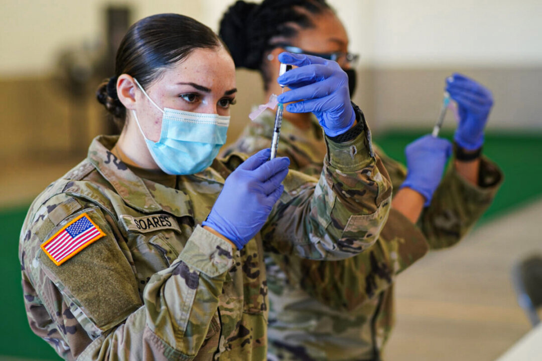 FAA Vaccine Policy Violates Its Own Rules, Attorneys and Doctors Say