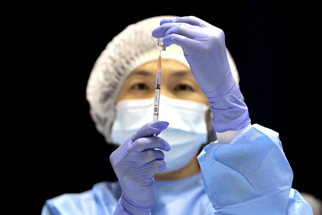 Western Australia First State to Mandate Vaccine Boosters