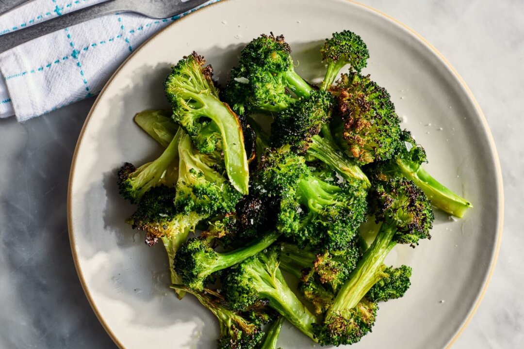 Air frying concentrates the natural sweetness of the broccoli stalks and gives the frilly tips caramelized flavor. (Joe Lingeman/TNS)