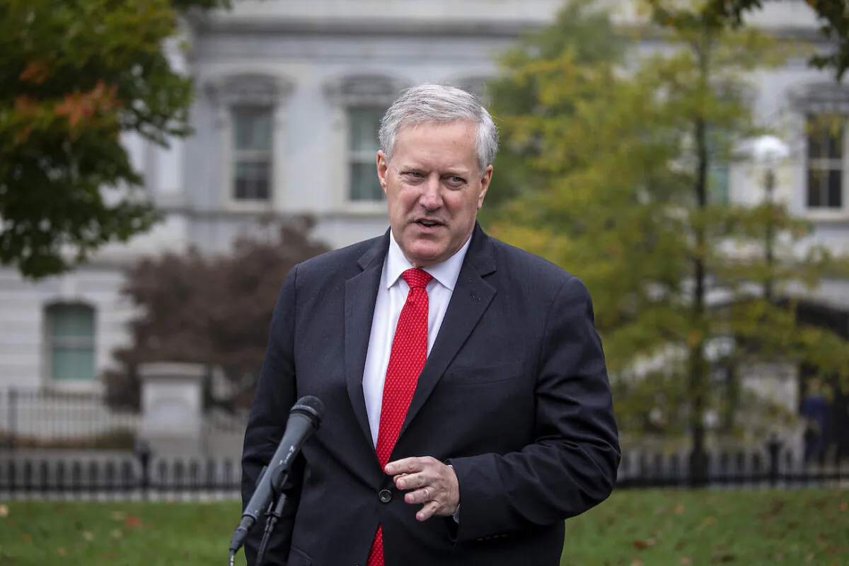 White House chief of staff Mark Meadows talks to reporters at the White House in Washington, on Oct. 21, 2020. (Tasos Katopodis/Getty Images)