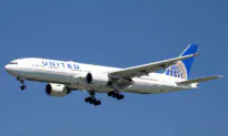 Cruz Calls United Airlines Handling of Vaccine Mandate ‘Deeply Disturbing’