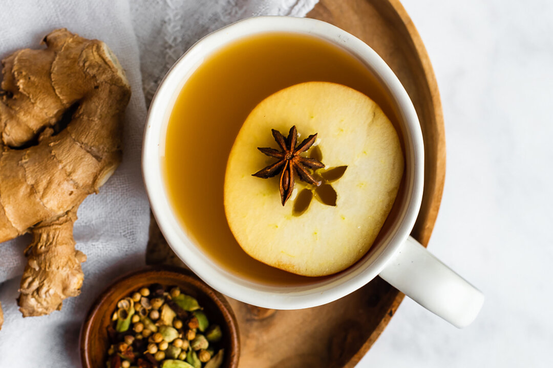 Spread Cheer Into the New Year With Homemade Wassail