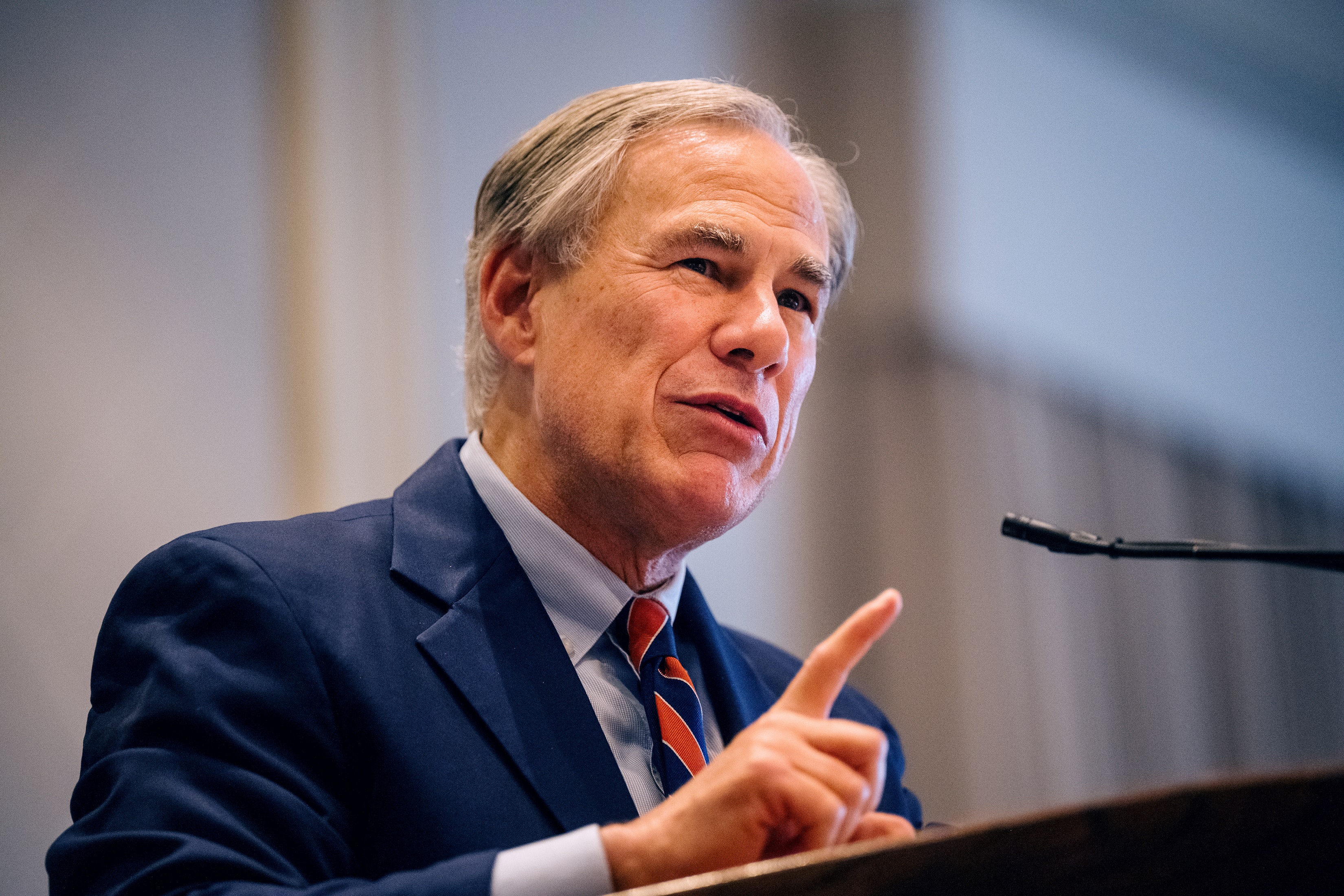 Texas Voters Evenly Split on Direction of State Ahead of 2022 Primary: Poll - Vimarsana News