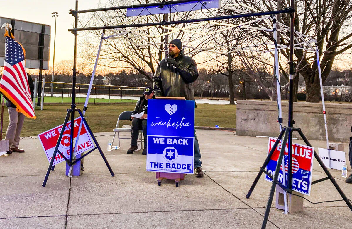Former Milwaukee County Sheriff David A. Clarke Jr. addresses the Waukesha Rally for Justice on Dec. 16, 2021. (Joseph Hanneman/The Epoch Times)