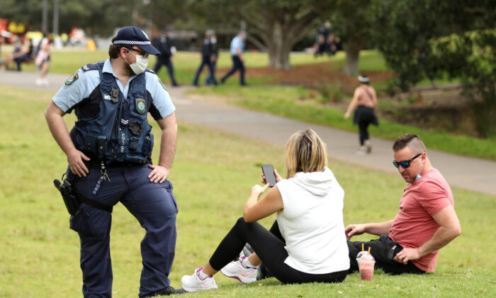 N.S.W Police patrol Sydney Park in Sydney, Australia, on Sept. 18, 2021. (Brendon Thorne/Getty Images)