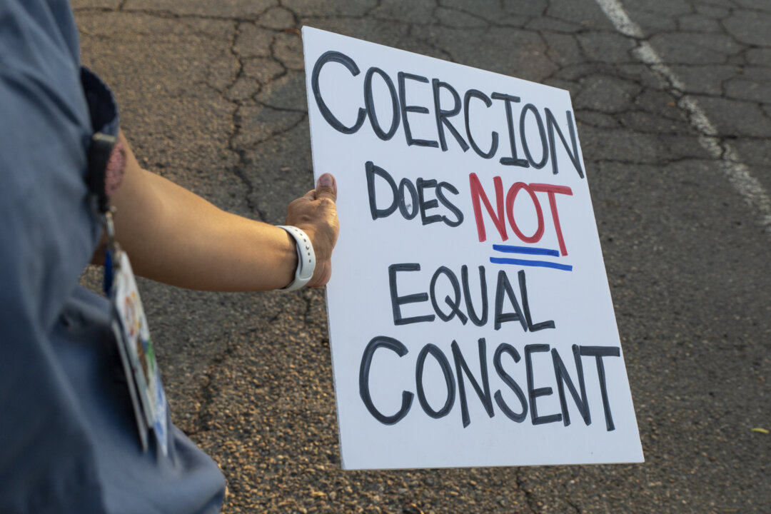 Florida Health Official Suspended After Urging Vaccinations to Employees