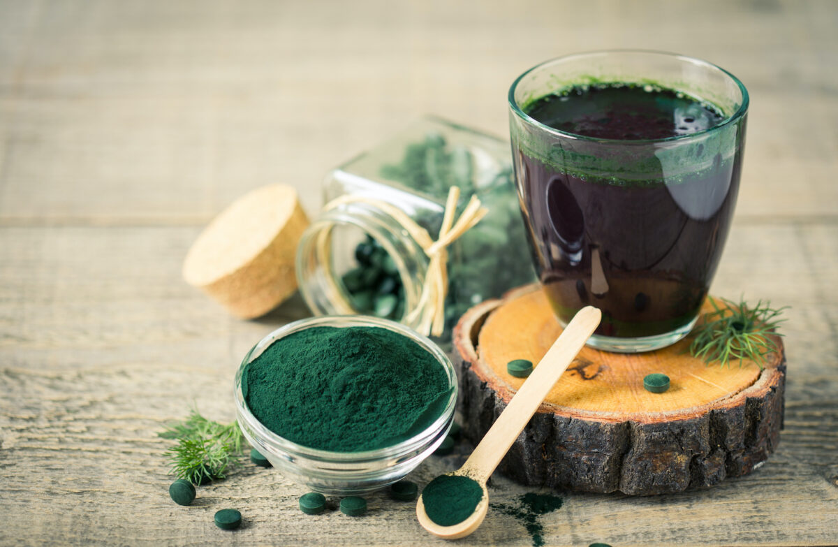 Spirulina and chlorella are tiny single-celled plant-like organisms that offer a range of health benefits.(pilipphoto/Shutterstock)