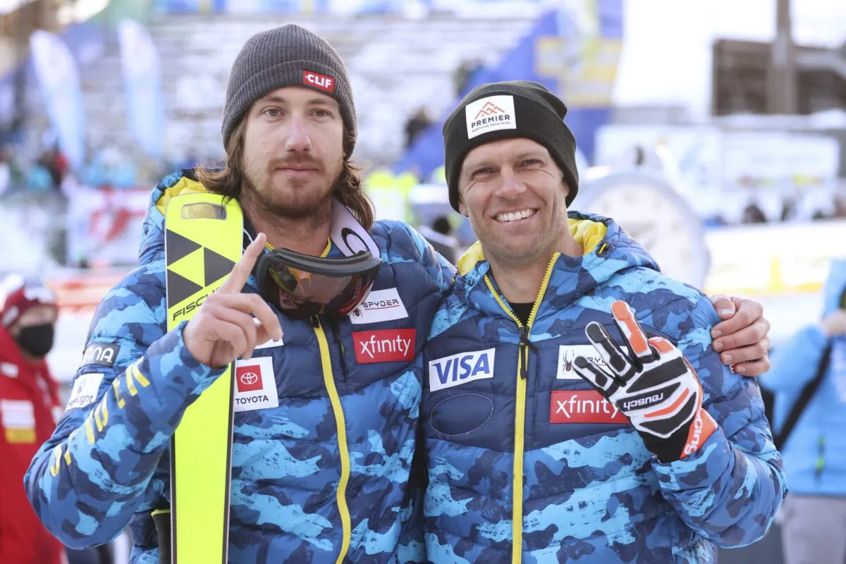 United States' Bryce Bennett (L), the winner, poses with United States' Steven Nyman, during an alpine ski in Val Gardena, Italy, on Dec.18, 2021. (Alessandro Trovati/AP Photo)