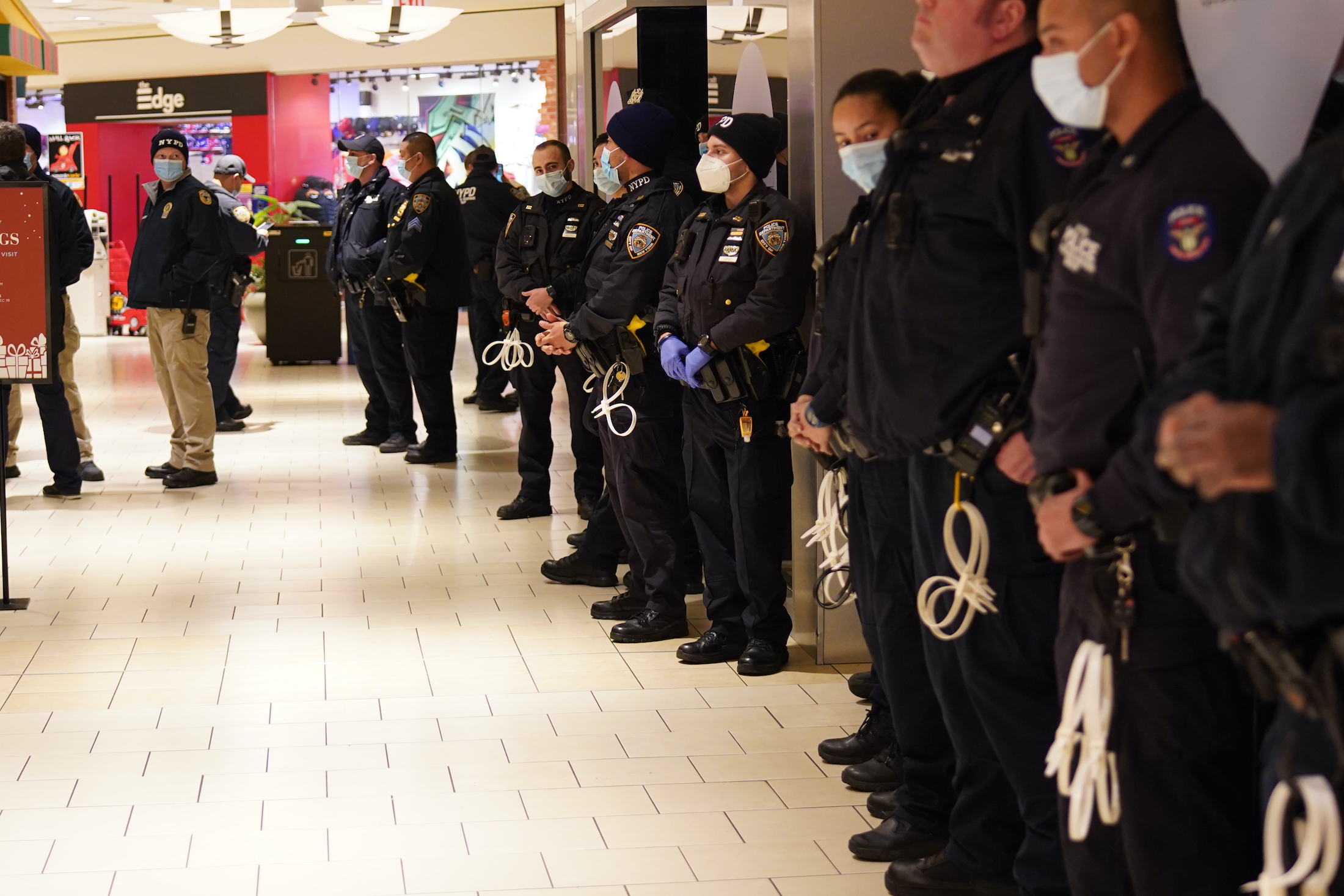 10 Anti-Vaccine Mandate Protestors, Including Leader, Arrested in NYC Over Two Consecutive Nights - Vimarsana News