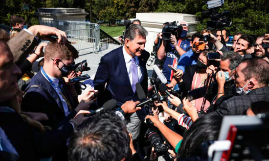 Way-Too-Early Glance at 2024 US Senate Races Gives GOP Clear Path to Take Chamber