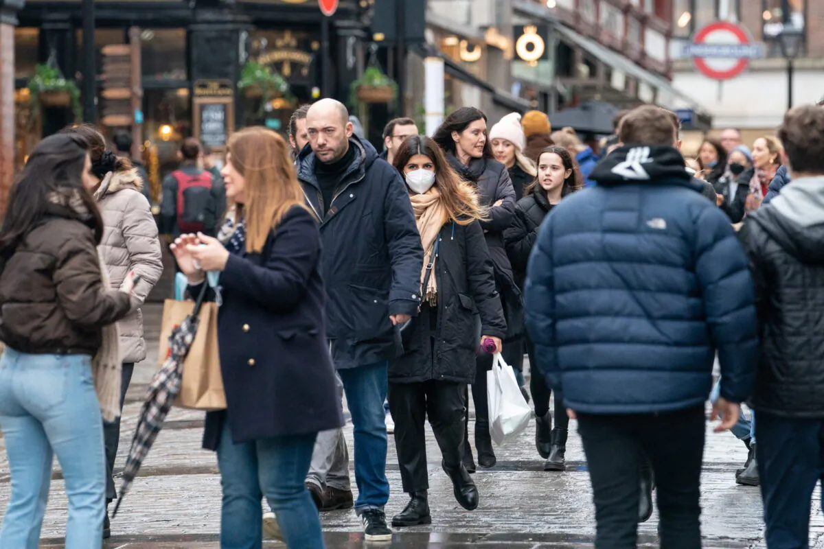 Undated photo of shoppers in the street in London. (Dominic Lipinski/PA)