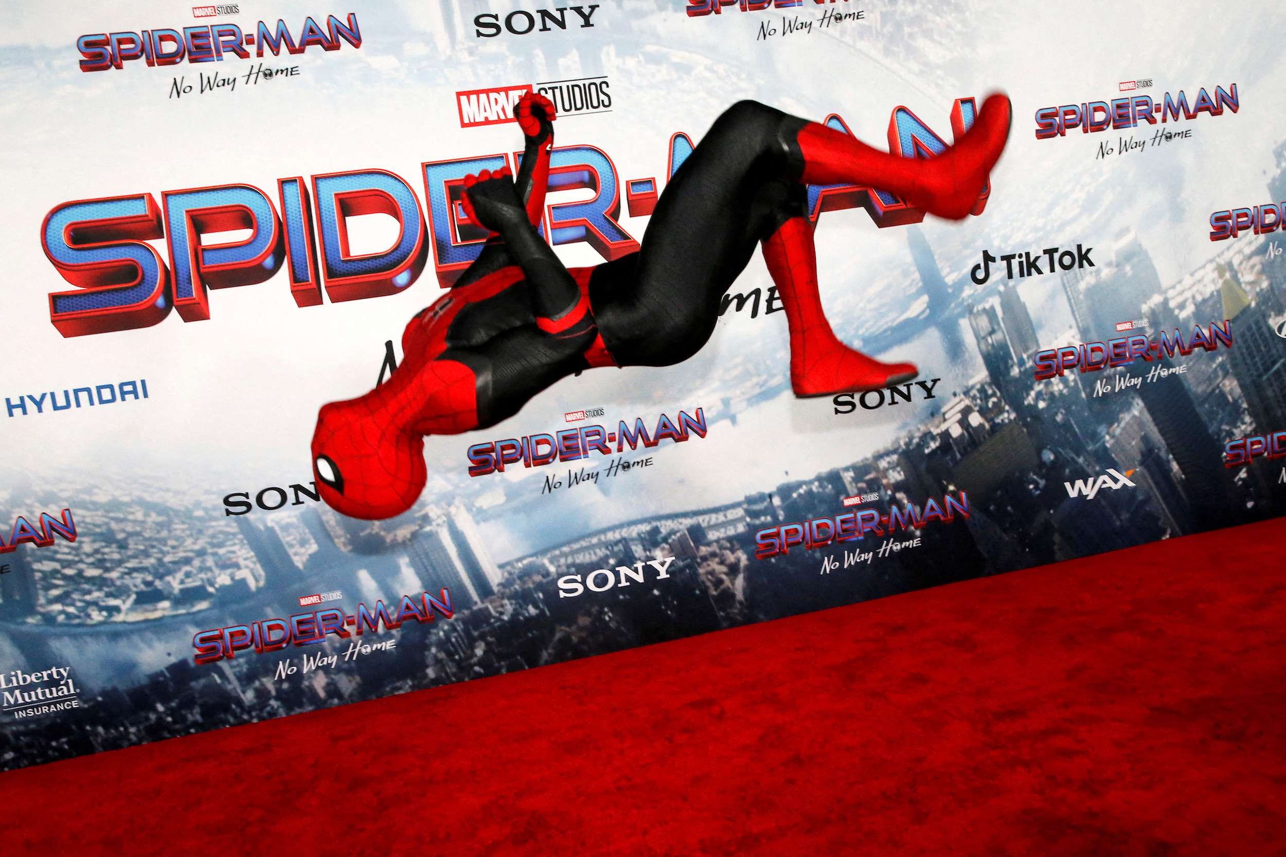 B. Riley's Take on Cinemark, Imax, Marcus, National CineMedia, AMC - Vimarsana News