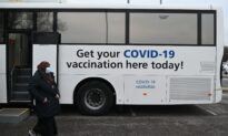 Urging NHS Staff to Take COVID-19 Vaccines Without Mentioning Side Effects Could Be ‘Negligent’: Law Firm