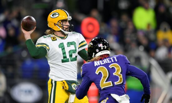 Packers Clinch Division After Ravens’ 2-Point Try Fails