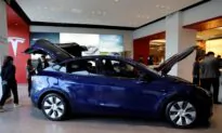 Tesla Sells Record 308,000 Electric Vehicles for Q4 2021, Beating Estimates
