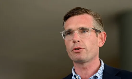 Aussie State to Re-Impose Restrictions and Vaccine Mandates As Omicron Numbers Rise