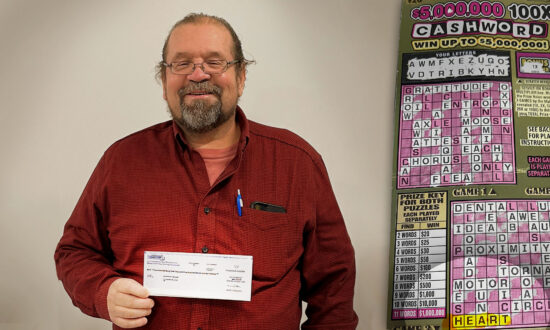 Man Who Just Had Double Bypass Surgery Wins $1 Million Lottery by Scratching Word ‘Heart’ on Ticket