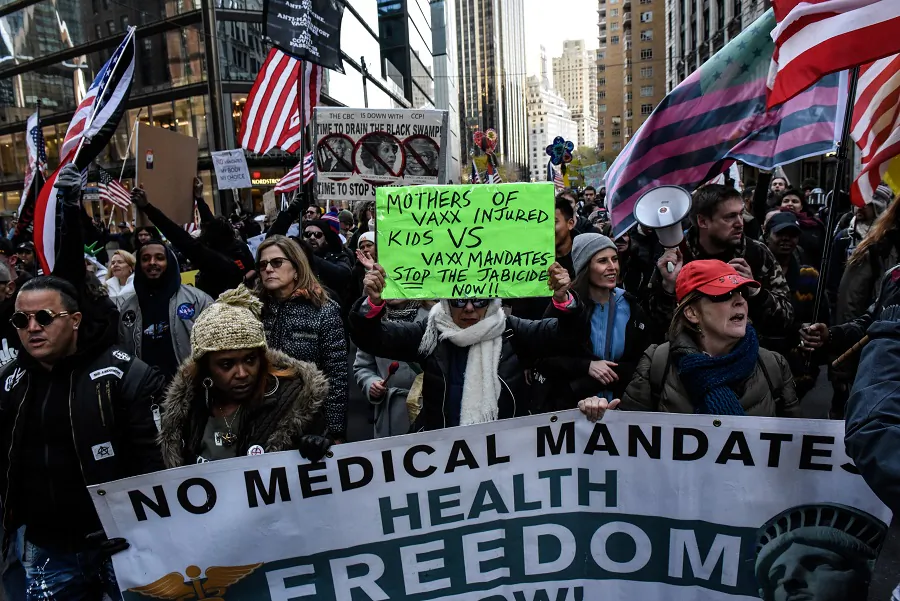 Protesters rally against vaccine mandates in New York City on Nov. 20, 2021. (Stephanie Keith/Getty Images)