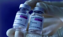 AstraZeneca, Oxford Aim to Produce Omicron-Targeted Vaccine