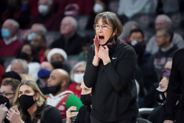 Stanford coach Tara VanDerveer