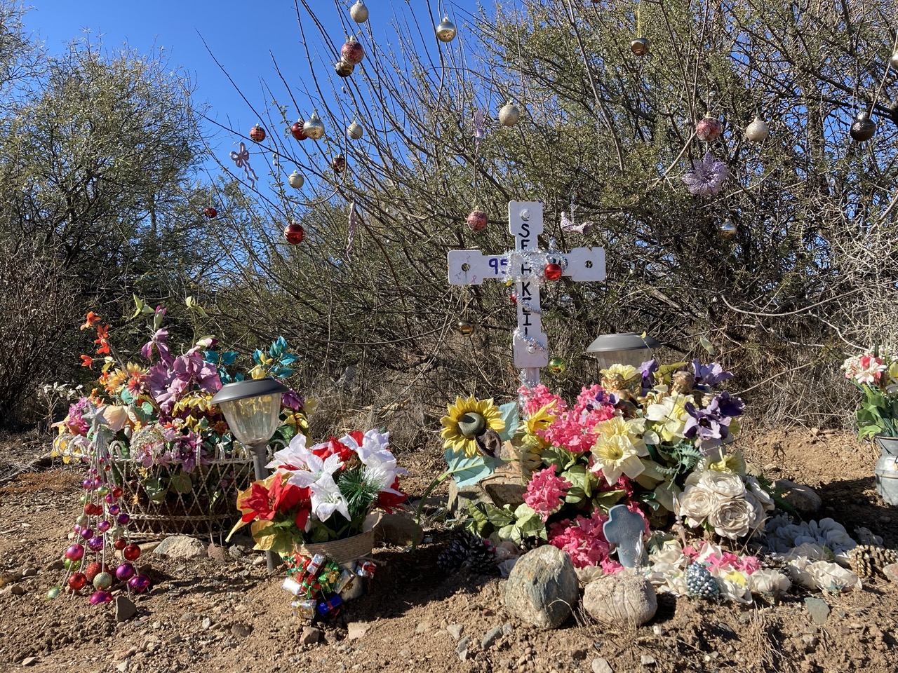 Roadside Memorials Help Bring Closure, But Laws Differ From State to State - Vimarsana News