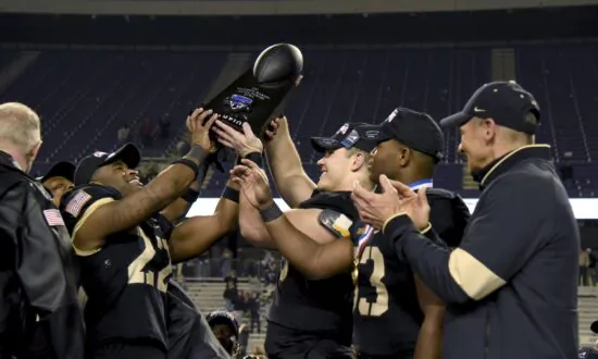 Army’s Walk-off Field Goal Upsets Missouri in Armed Forces Bowl 24–22