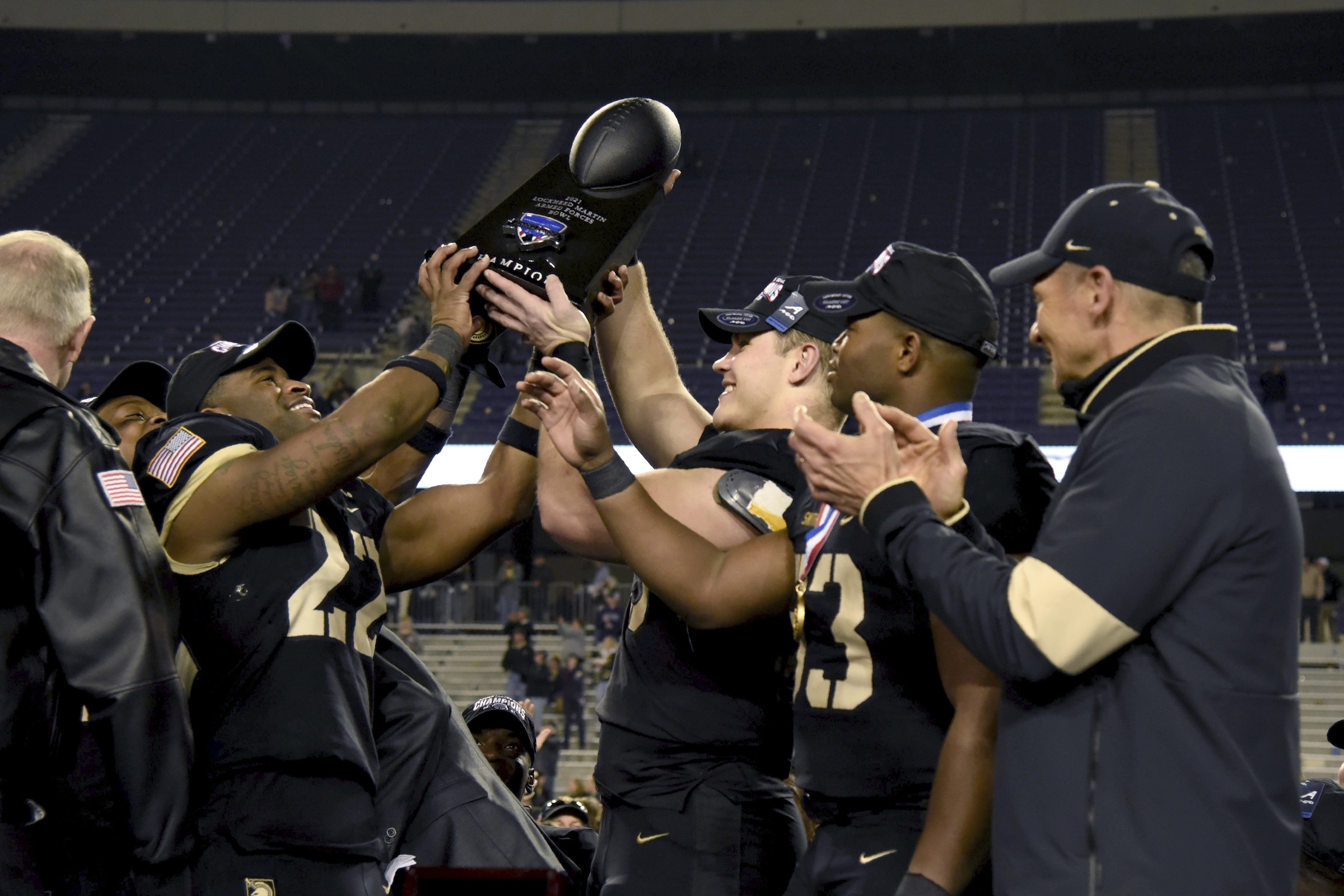 Army's Walk-off Field Goal Upsets Missouri in Armed Forces Bowl 24–22 - Vimarsana News