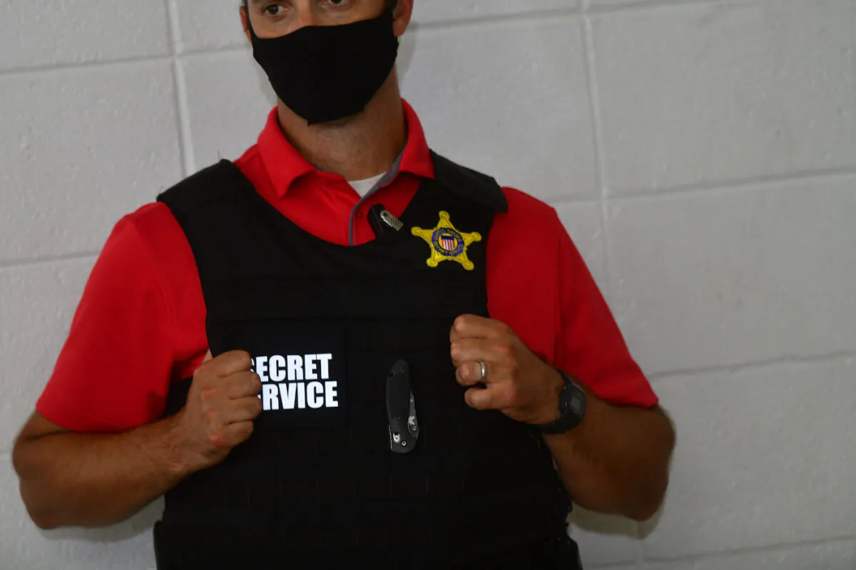 A member of the U.S. Secret Service on duty in Wilmington, Delaware on July 28, 2020. (Mark Makela/Getty Images)