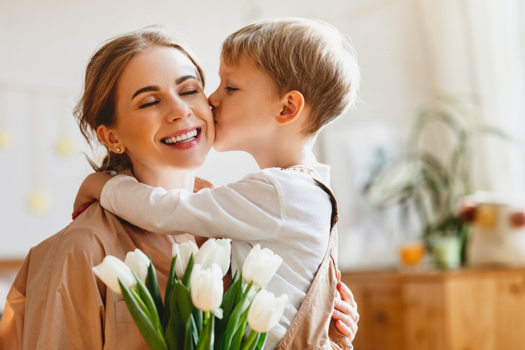 When we give of ourselves there is an immediate reward to our health and happiness. (Evgeny Atamanenko/Shutterstock)