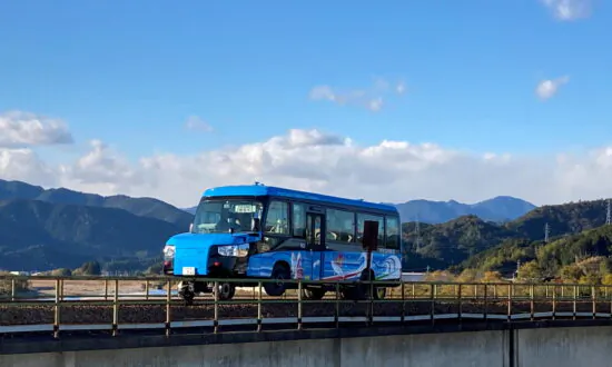 Bus or Train? World’s First ‘Dual-Mode Vehicle’ to Begin Operating in Japan