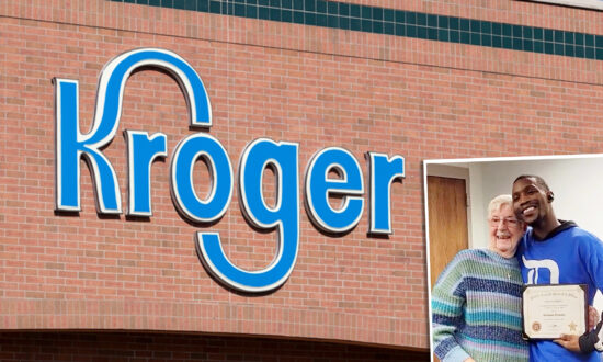 Young Man in Kroger Sees Man Snatch 87-Yr-Old Lady’s Purse and Run, Gives Chase, Tackles Him, and Is Hailed a Hero