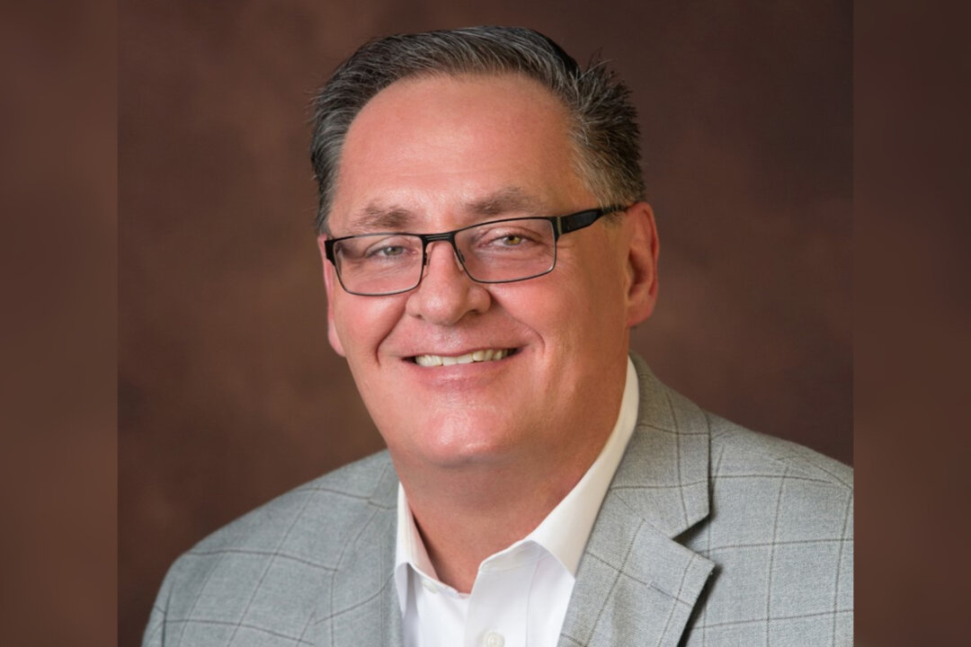 Addictive ‘Brain Hijacking’ Methods of Social Media Platforms Harmful to Users, Especially Children: Insider