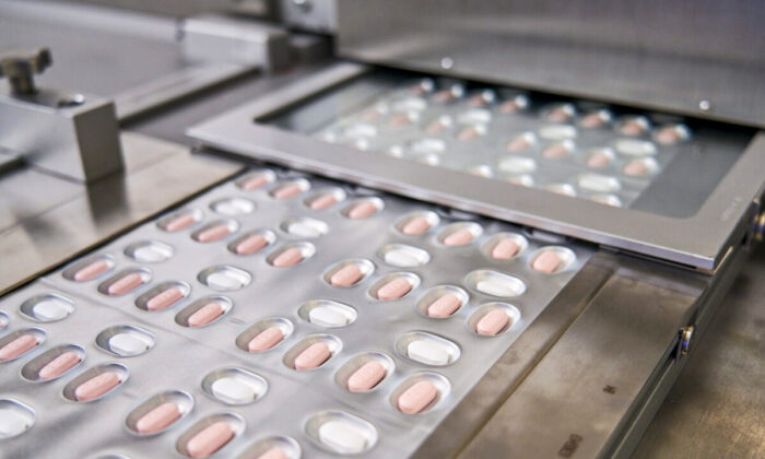 Paxlovid, a Pfizer COVID-19 pill, is seen manufactured in Ascoli, Italy, in this undated photo obtained by Reuters on Nov. 16, 2021. (Pfizer/Handout via Reuters)