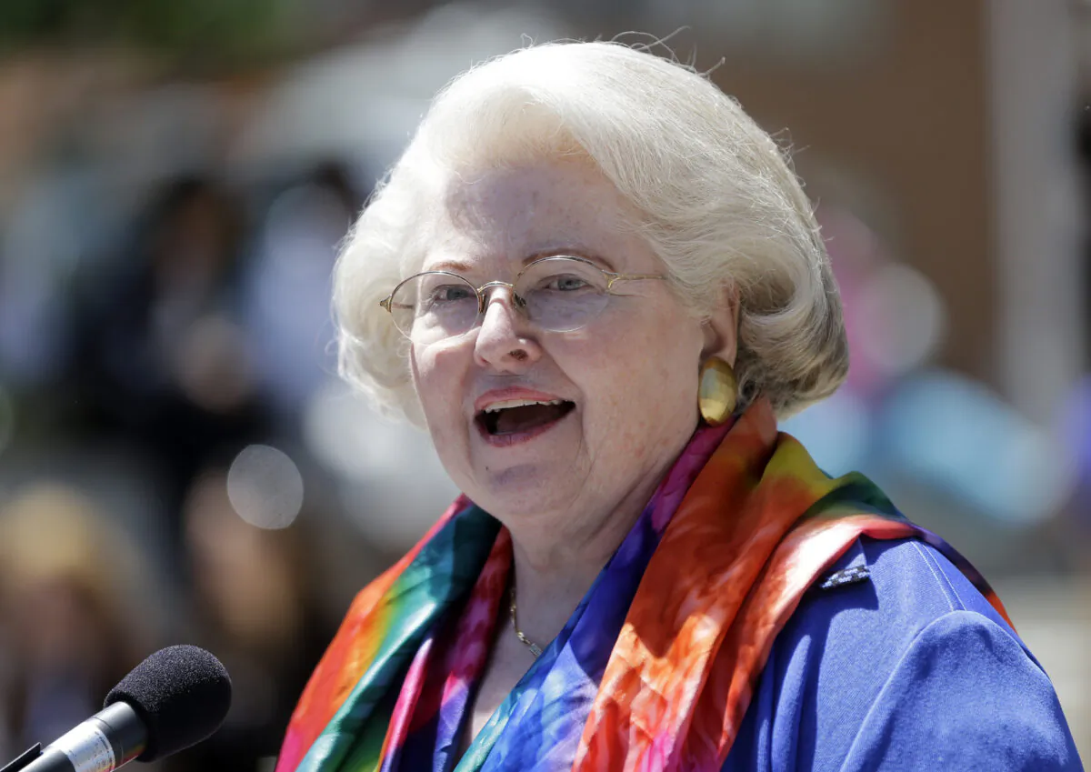 Attorney Sarah Weddington speaks during a rally in Albany, N.Y., on June 4, 2013. (Mike Groll/AP Photo)