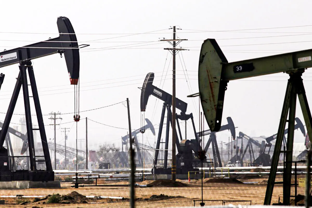 Petroleum pump jacks are pictured in the Kern River oil field in Bakersfield, Calif., on Nov. 9, 2014. (Jonathan Alcorn/Reuters)