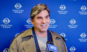 Holistic Doctor: We Need Shen Yun to Bolster the Spirit, Fight the Virus