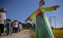 South Korea to Buy 200,000 Tons Surplus Rice to Prevent Price Drop