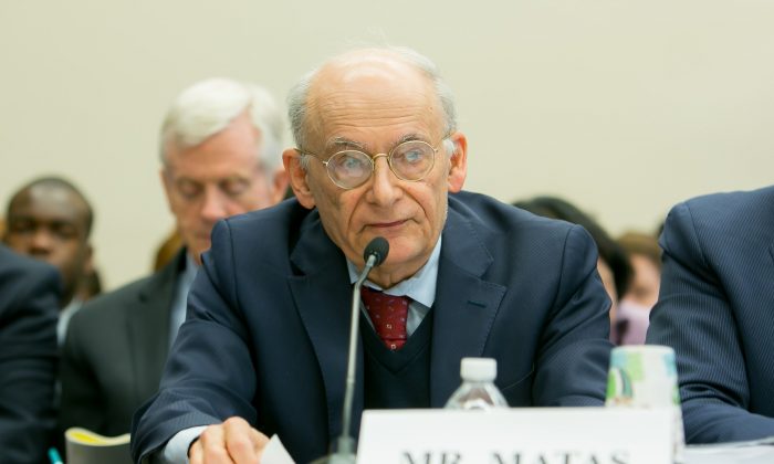Canadian human rights lawyer David Matas testifies at a U.S. Congressional hearing on forced organ harvesting, in this file photo. (Lisa Fan/The Epoch Times)